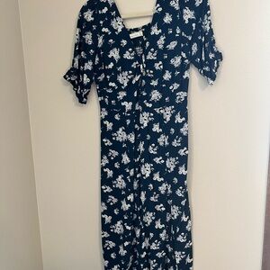 ☀️ Midi Dress in Navy and White
